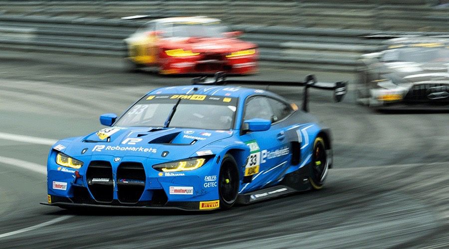 华为第二款三折叠亮相，余承东：能超越华为的，只有华为！